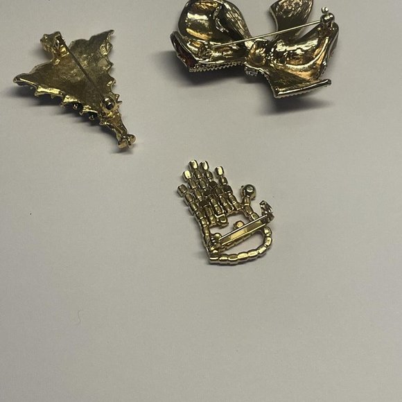 Lot Of 3 Vintage - Modern Gold Tone Brooch Pins Christmas Holiday Tree Santa Etc - Picture 11 of 12